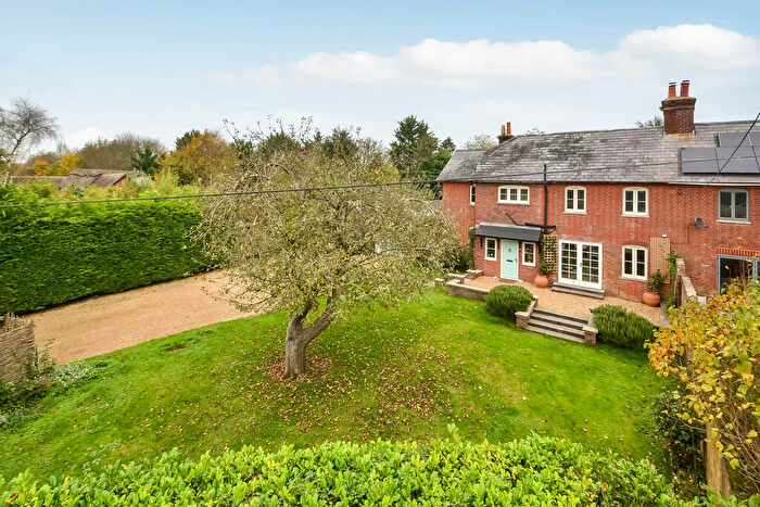 4 Bedroom Farm House For Sale In Hambledon, Hampshire, PO7