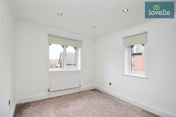 2 Bedroom Flat For Sale In Grosvenor Crescent, Grimsby, DN32