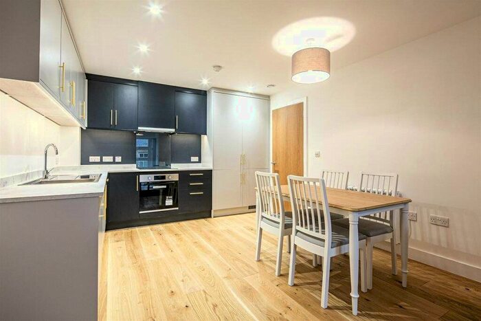 2 Bedroom Property To Rent In Isleworth, London, TW7