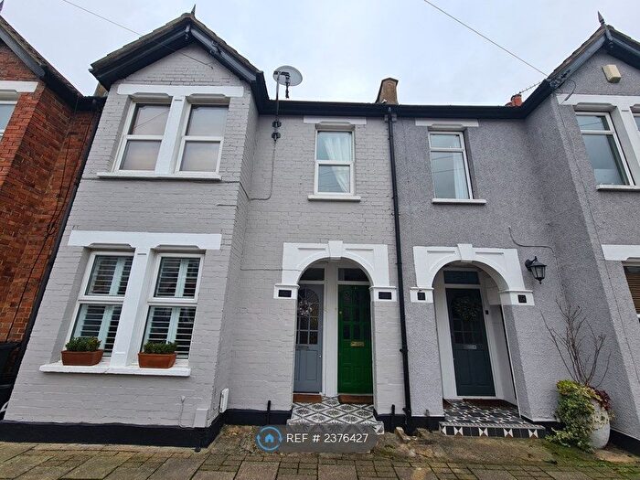 2 Bedroom Maisonette To Rent In Shortlands Gardens, Bromley, BR2