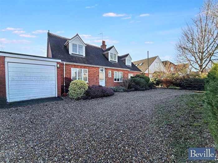 4 Bedroom Detached House For Sale In Grove Road, Sonning Common, RG4