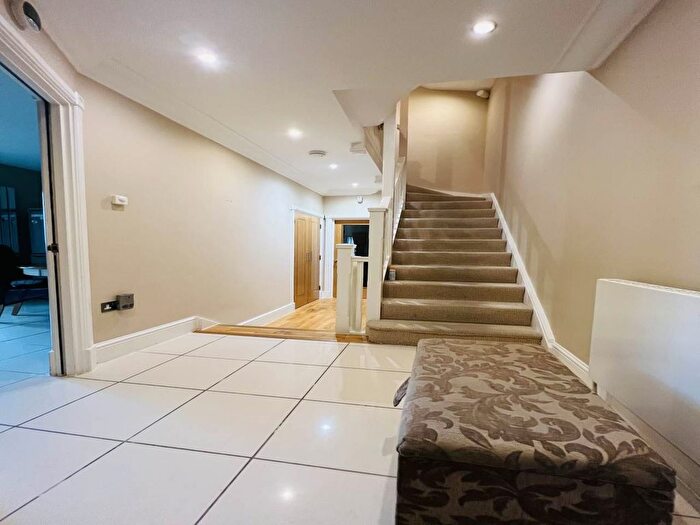 5 Bedroom Property To Rent In London Road, Harrow-On-The-Hill, Harrow, HA1