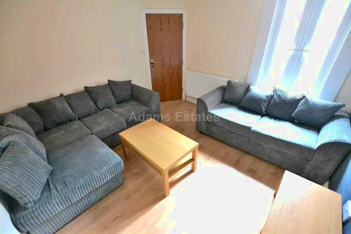 5 Bedroom Terraced House To Rent In St Peters Road, Reading, RG6