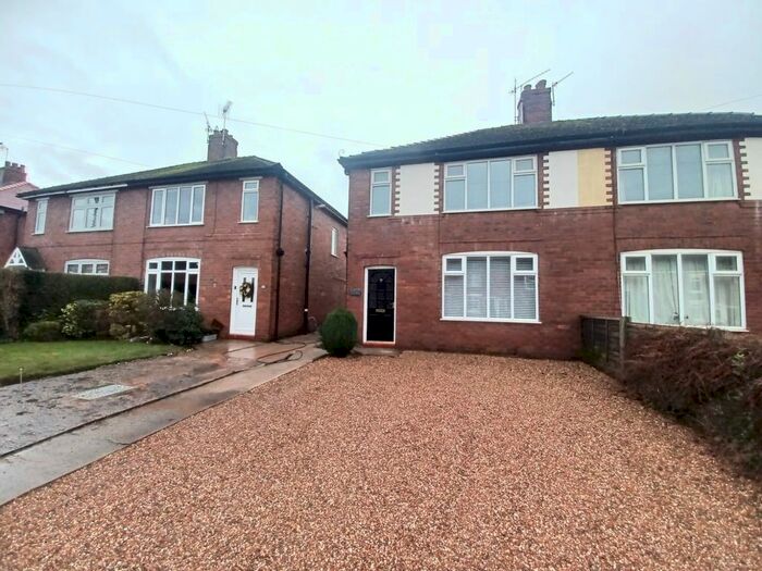 3 Bedroom Property To Rent In Newfield Street, Sandbach, CW11