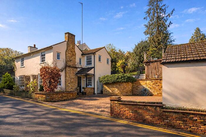 3 Bedroom Detached House For Sale In Hoe Lane, Ware, SG12