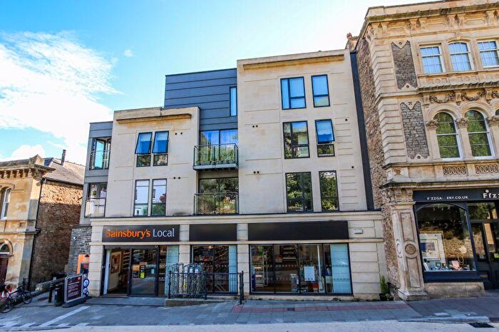 2 Bedroom Flat To Rent In Hill Road, Clevedon, BS21