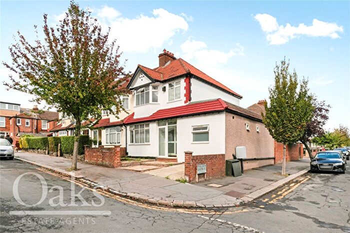 4 Bedroom End Of Terrace House For Sale In Lonsdale Road, South Norwood, SE25
