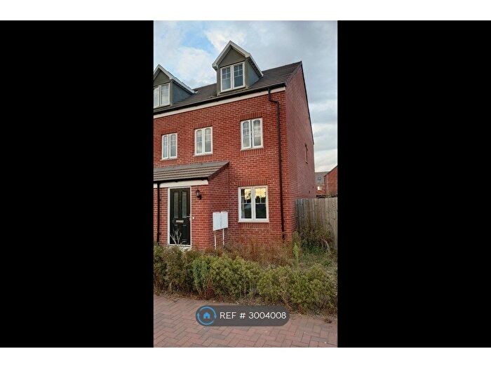 3 Bedroom Semi-Detached House To Rent In Linnet Grove, Harlow, CM17