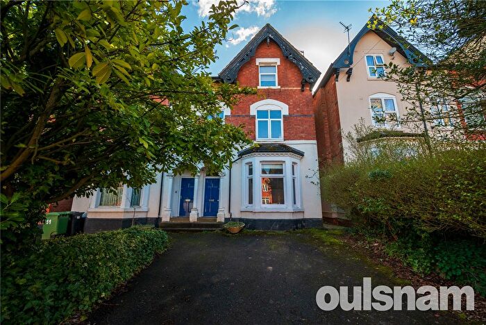 2 Bedroom Flat To Rent In Church Road, Moseley, Birmingham, West Midlands, B13