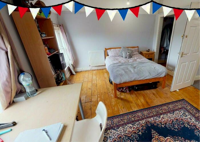 2 Bedroom Semi-Detached House To Rent In Two Rooms In A House Share - Lindum Road - Student House For /, LN2