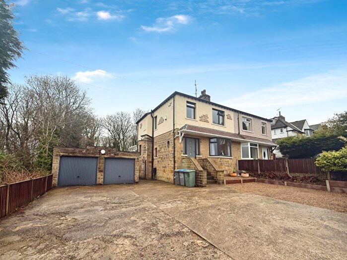 3 Bedroom Property For Sale In Ghyll Wood Drive, Bingley, BD16