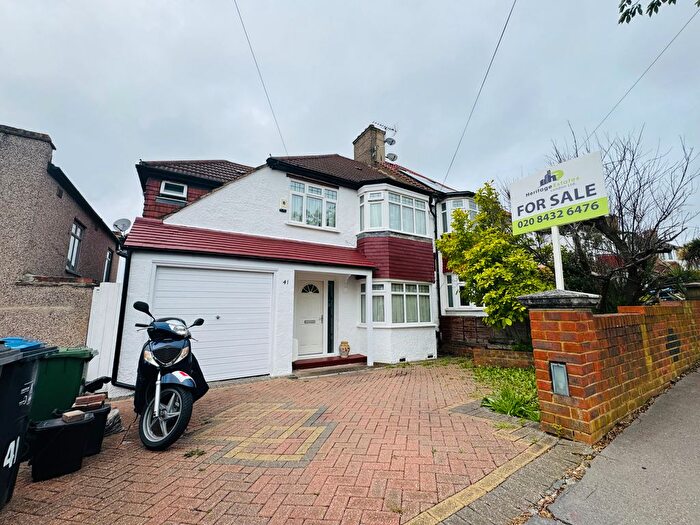 4 Bedroom Semi Detached House For Sale In Norbury Hill, London, SW16