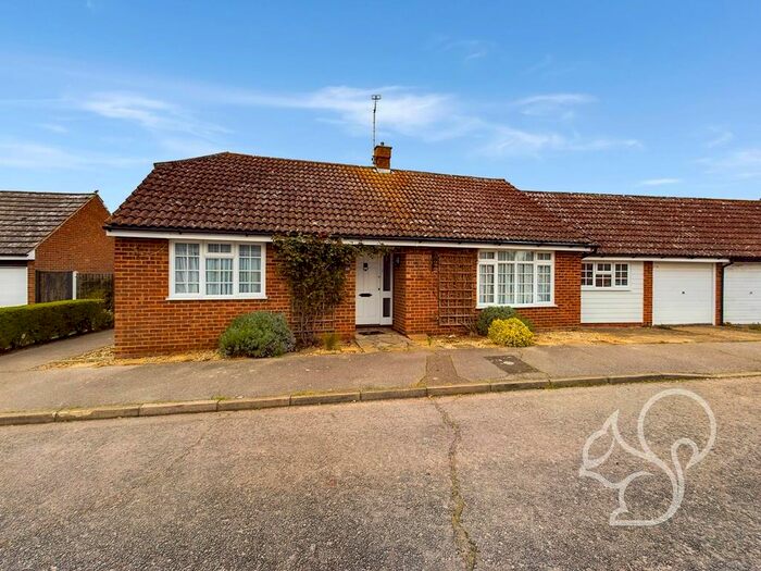 2 Bedroom Bungalow To Rent In Spruce Close, West Mersea, Colchester, CO5