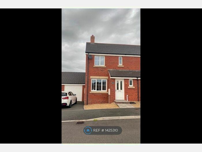3 Bedroom Semi-Detached House To Rent In Bryn Y Telor, Coity, Bridgend, CF35