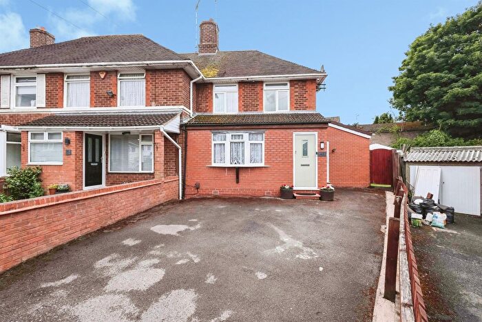 3 Bedroom Semi-Detached House For Sale In Ackleton Grove, Birmingham, B29