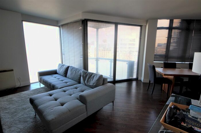 2 Bedroom Flat To Rent In City Road, Islington, EC1V