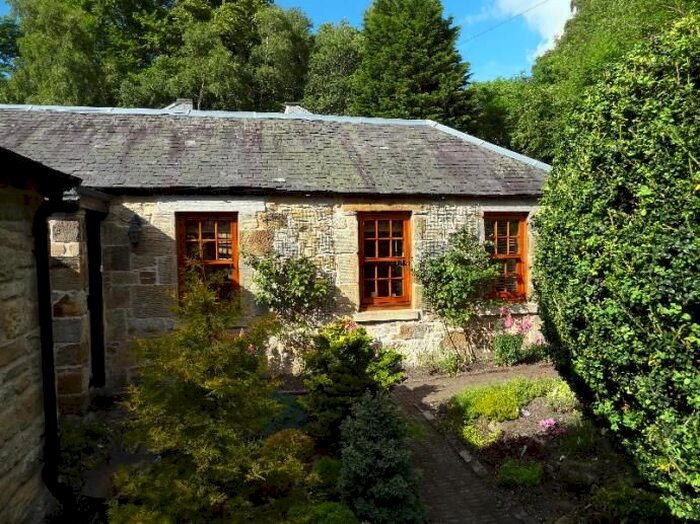 2 Bedroom Cottage To Rent In Pomathorn Road, Penicuik, EH26