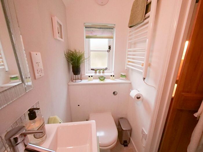 1 Bedroom End Of Terrace House For Sale In Double Street, Framlingham, Suffolk, IP13