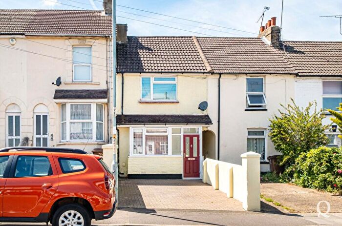 2 Bedroom Terraced House For Sale In Nelson Road, Gillingham, Kent, ME7