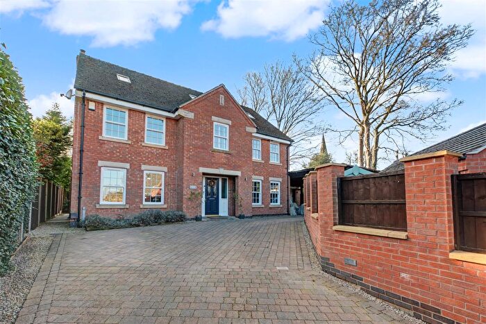 6 Bedroom Detached House For Sale In Meadow Close, Breaston, DE72