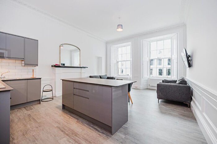 5 Bedroom Flat To Rent In L Torphichen Street, Edinburgh, EH3