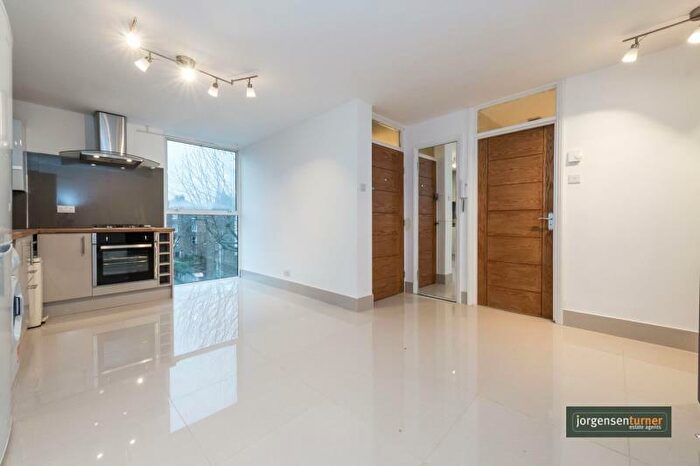 2 Bedroom Flat To Rent In Brondesbury Villas, Queens Park, NW6