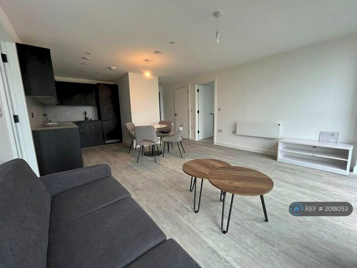 2 Bedroom Flat To Rent In Seymour Grove, Manchester, M16