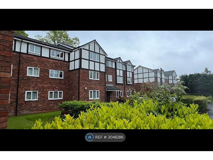 2 Bedroom Flat To Rent In Cranford House, Monton, Manchester, M30