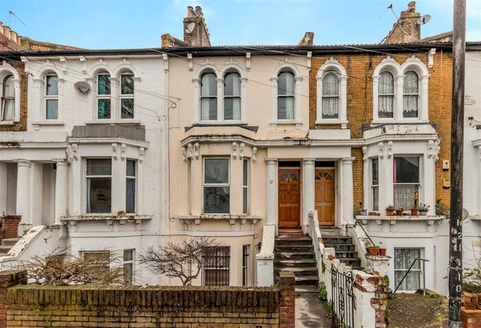 1 Bedroom Flat To Rent In Mosslea Road, Penge, SE20