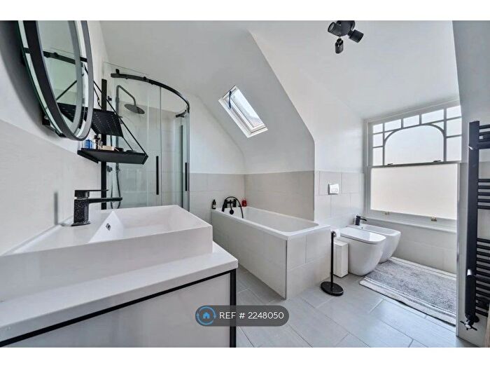 6 Bedroom Terraced House To Rent In Alexandra Park Road, London, N10