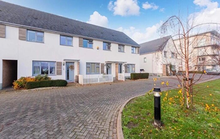 2 Bedroom Terraced House To Rent In Wallingford Way, Maidenhead, Berkshire, SL6