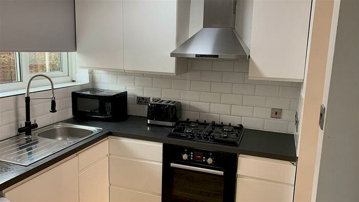 1 Bedroom Flat To Rent In Chesterfield Road, Barnet, EN5