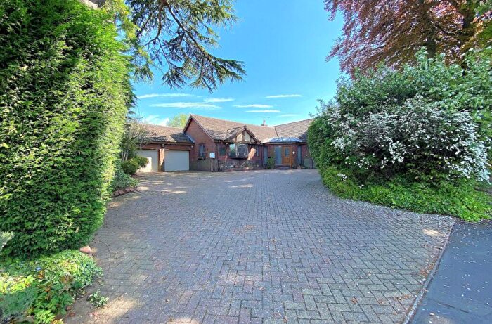 2 Bedroom Detached Bungalow To Rent In Glenelg Drive, Pedmore, DY8