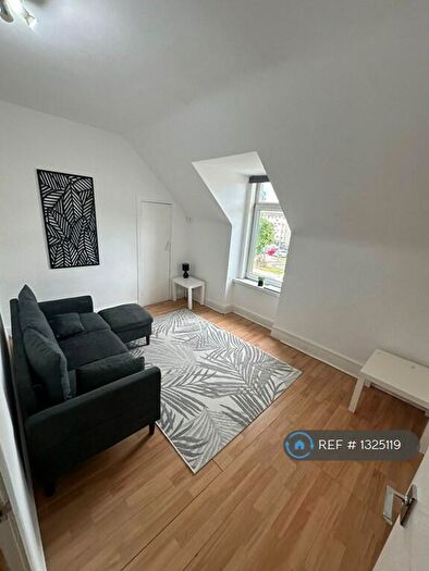 4 Bedroom Semi-Detached House To Rent In Piries Lane, Aberdeen, AB24