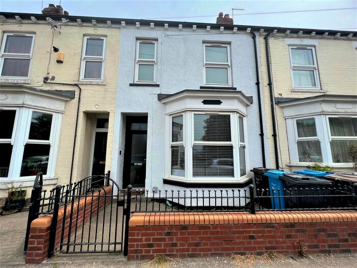 3 Bedroom Terraced House To Rent In Hawthorn Avenue, Hull, HU3