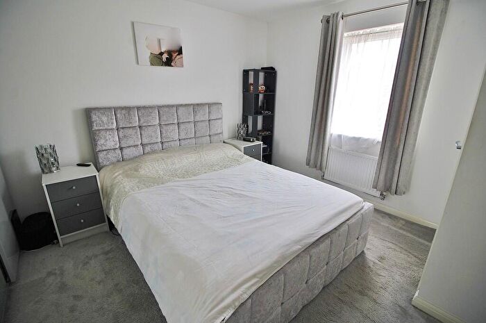 4 Bedroom Detached House For Sale In Cornflower Gardens, Clanfield, PO8