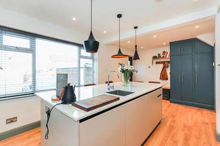 3 Bedroom End Of Terrace House For Sale In Durham Way, Harrogate, HG3