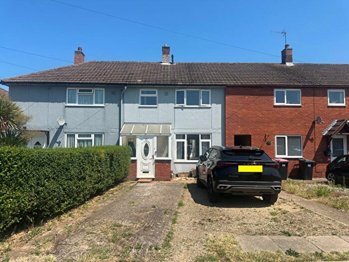 2 Bedroom Terraced House To Rent In Kingsway, Kingsbury, Kingsbury, B78