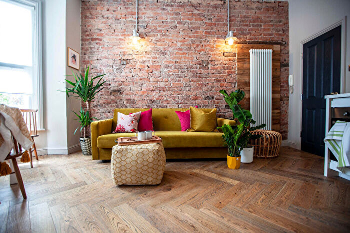 3 Bedroom Flat To Rent In Albert Road, Manchester, Greater Manchester, M19