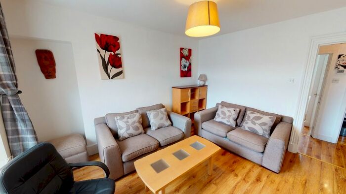 2 Bedroom Flat To Rent In St. Peter Street, Old Aberdeen, Aberdeen, AB24