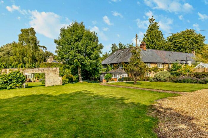 5 Bedroom Semi-Detached House For Sale In South Side, Steeple Aston, Bicester, Oxfordshire, OX25