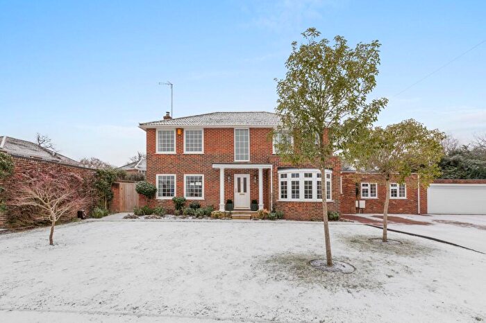 4 Bedroom Detached House For Sale In Orchard Grove, Flackwell Heath, HP10