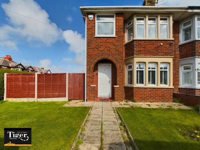3 Bedroom SemiDetached House For Sale In Penrose Avenue, Blackpool, FY4