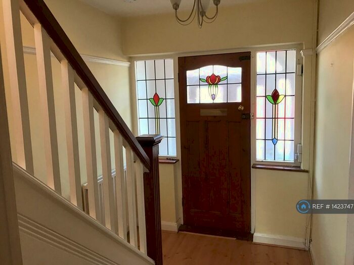 3 Bedroom Semi-Detached House To Rent In Abbey Road, West Bridgford, Nottingham, NG2