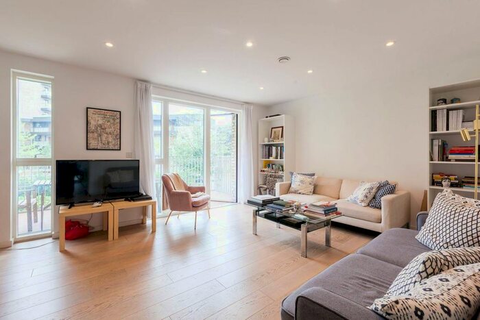 3 Bedroom Flat To Rent In The Bevenden, Hoxton, London, N1