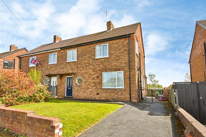 3 Bedroom Semi-Detached House For Sale In Thorpe Hill Drive, Heanor, DE75