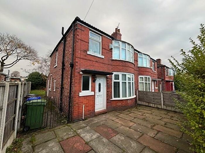 3 Bedroom Private Hall To Rent In Leighbrook Road, Fallowfield, Manchester, M14