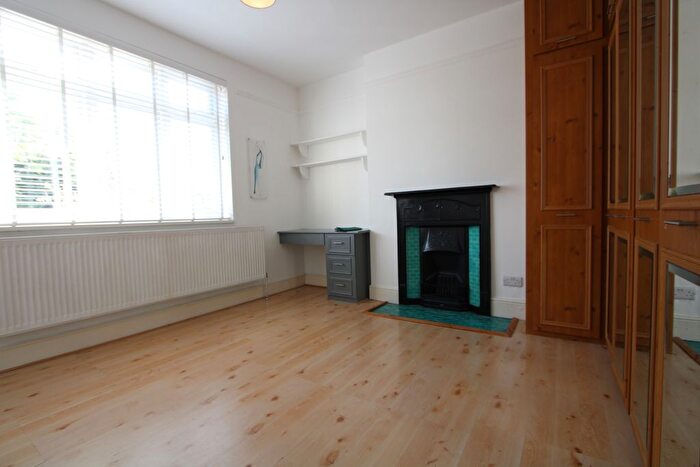 1 Bedroom Flat To Rent In Dalmeny Avenue, London, SW16