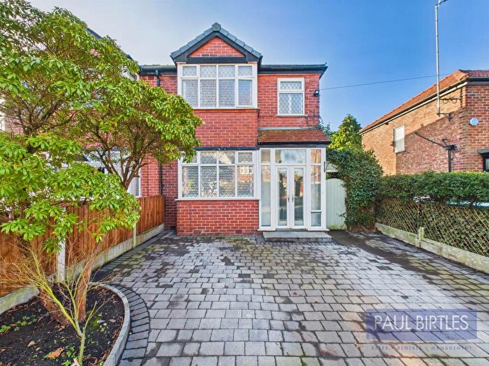 3 Bedroom Semi-Detached House For Sale In Rothiemay Road, Flixton, Trafford, M41