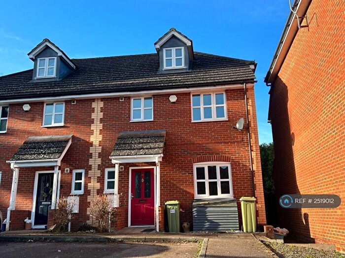4 Bedroom Semi-Detached House To Rent In Walden Croft, Simpson, Milton Keynes, MK6